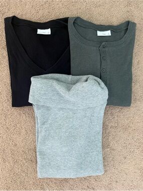 Aritzia TNA Long Sleeve Waffle Knit Tops - Black, Charcoal, Grey Size Small